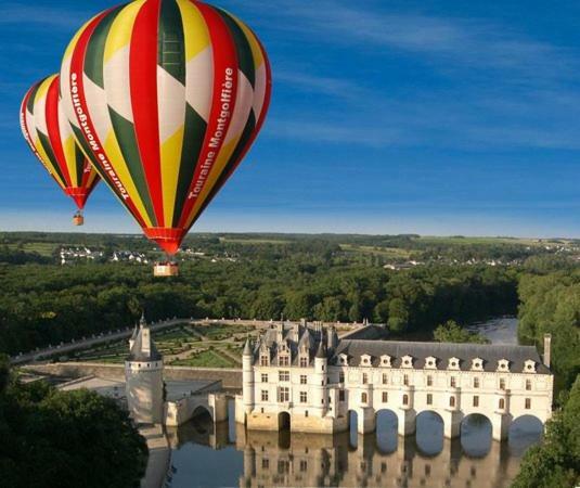 Nosybe37 Mh264 Onzain Hotell Eksteriør bilde